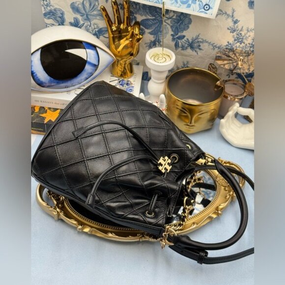 🆕 TORY BURCH 🧿 NWOT Fleming Soft Large Bucket Bag, Black Leather Diamond Quilt - Picture 10 of 16